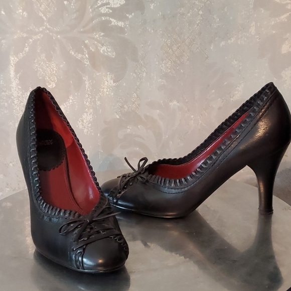 Hilary Radley Black leather high heels shoes 7.5